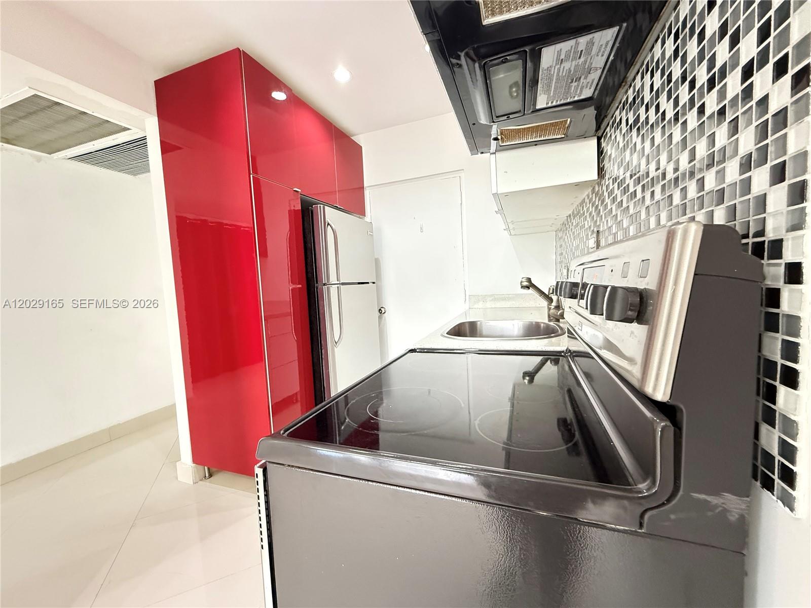 BRICKELL BAY TOWER CONDO - Residential Lease