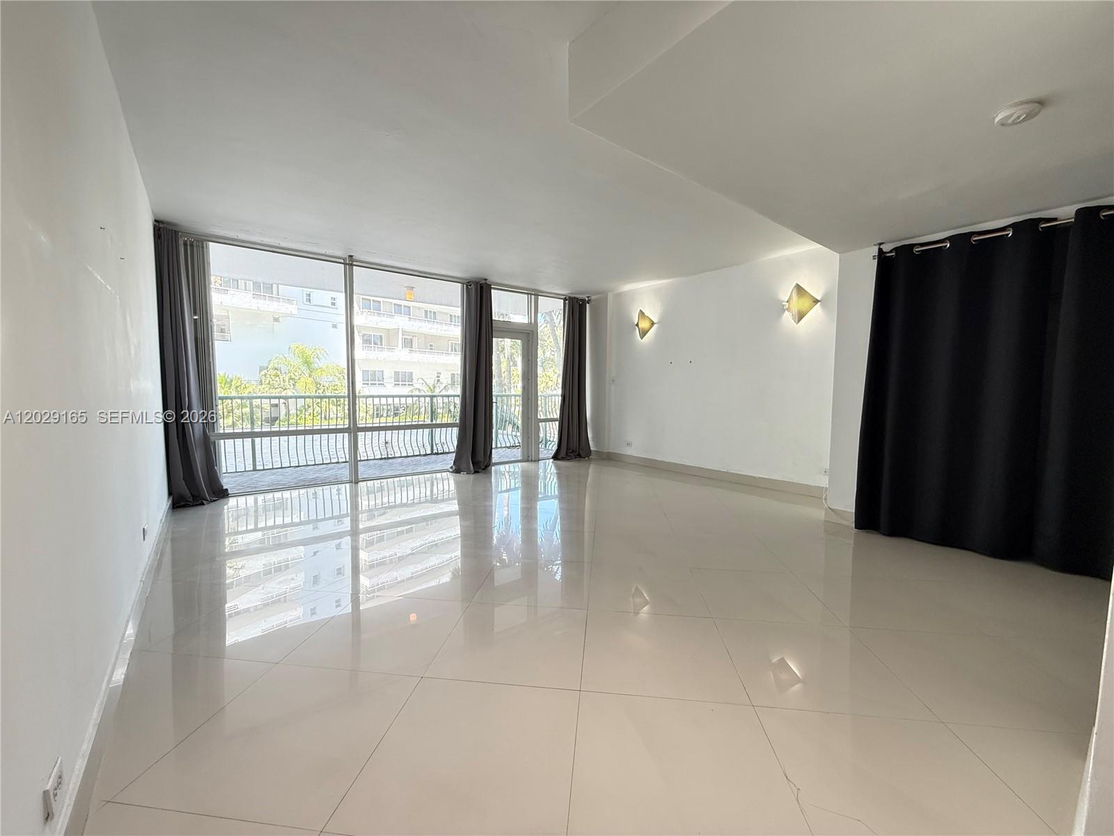 BRICKELL BAY TOWER CONDO - Residential Lease