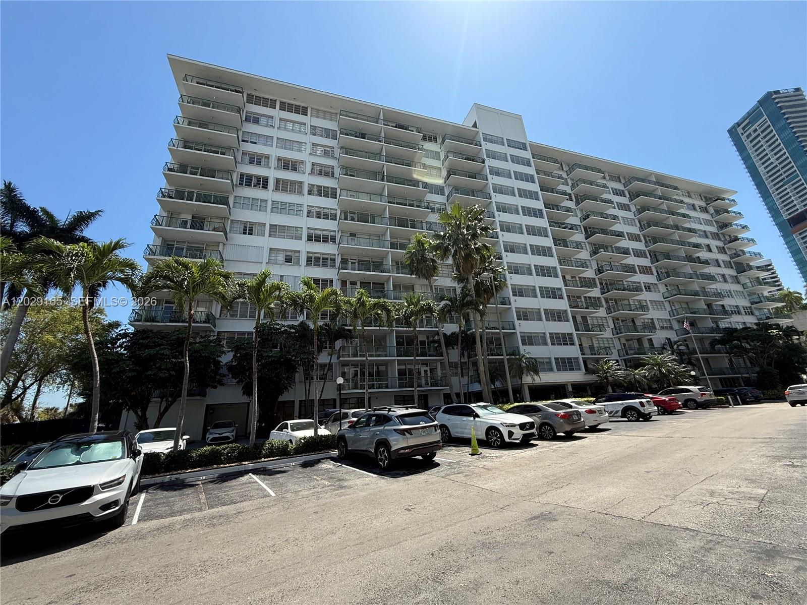 BRICKELL BAY TOWER CONDO - Residential Lease