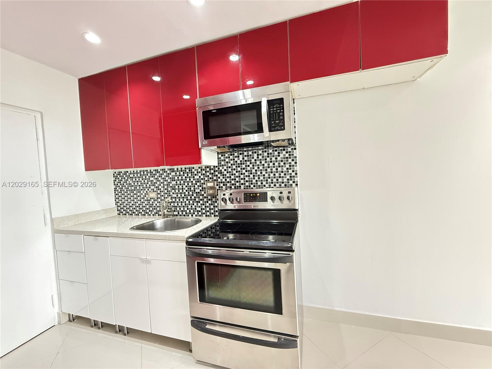 BRICKELL BAY TOWER CONDO - Residential Lease