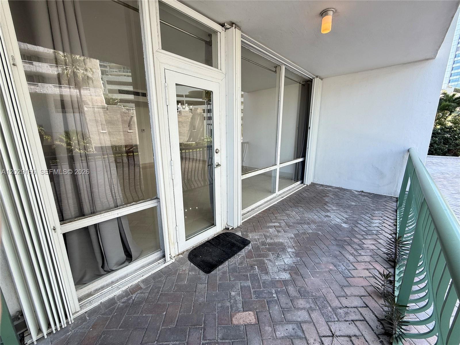 BRICKELL BAY TOWER CONDO - Residential Lease