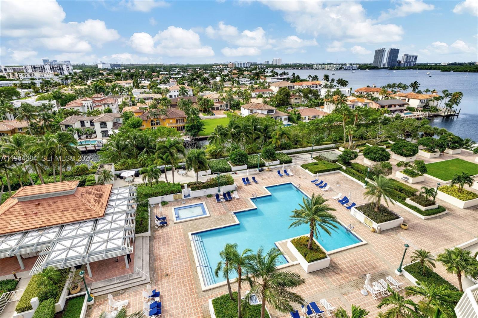 1000 ISL BLVD WILLIAMS IS - Residential