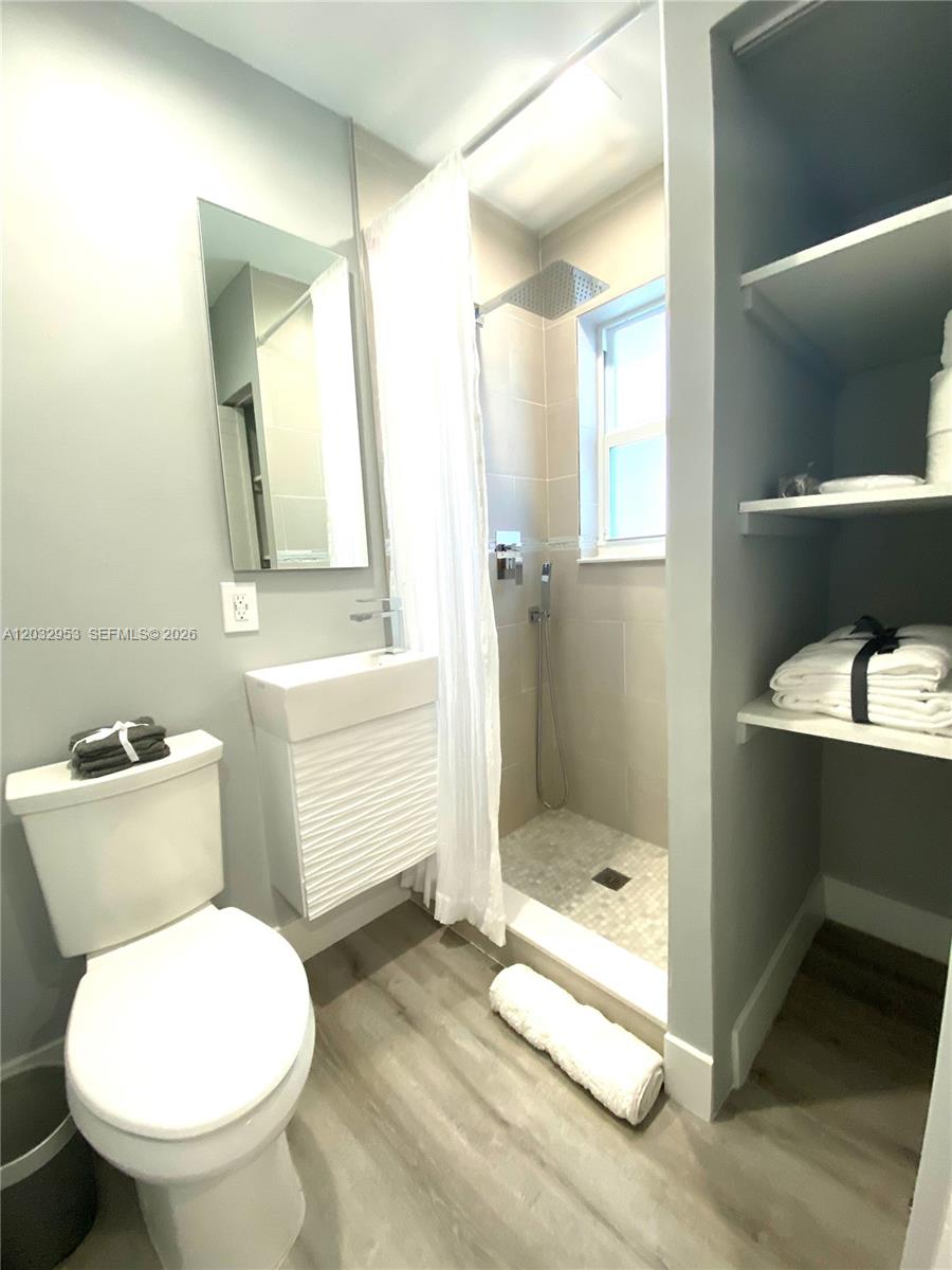 THE OAKS AT SOUTH MIAMI C - Residential Lease