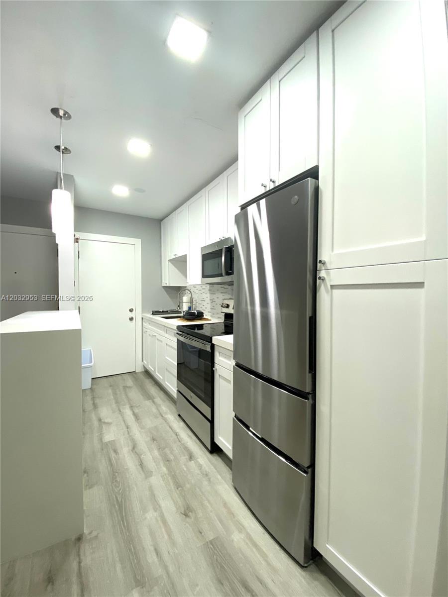 THE OAKS AT SOUTH MIAMI C - Residential Lease
