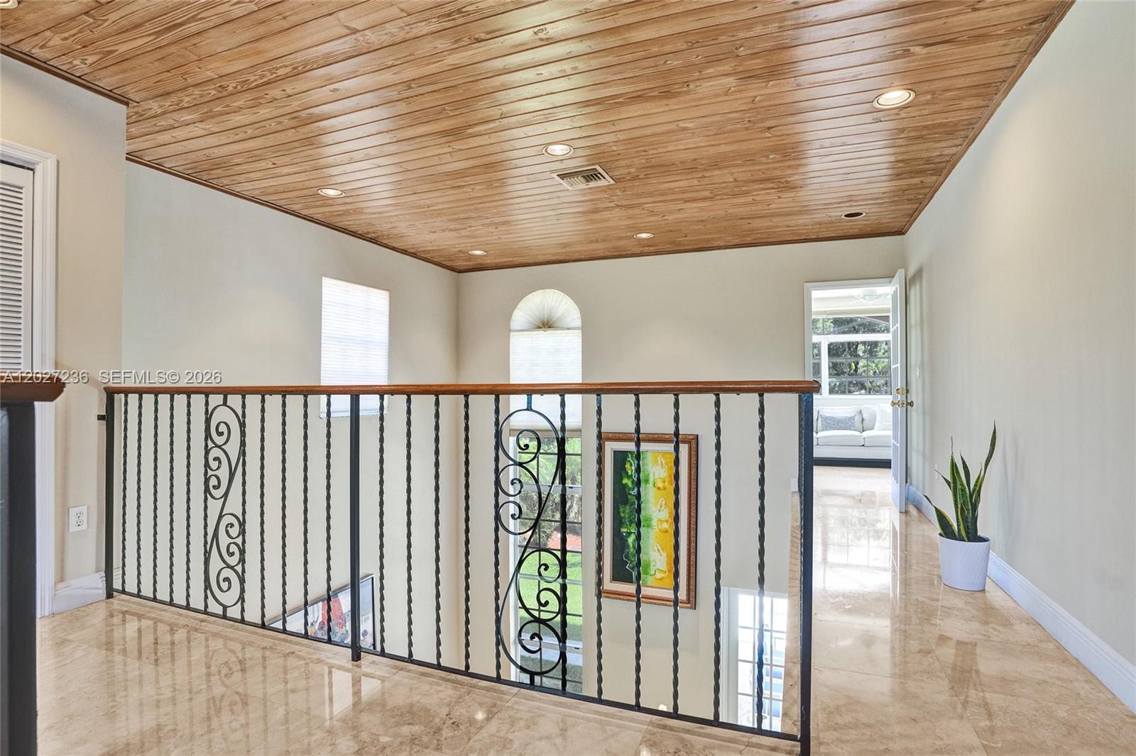CORAL GABLES COUNTRY CLUB - Residential Lease
