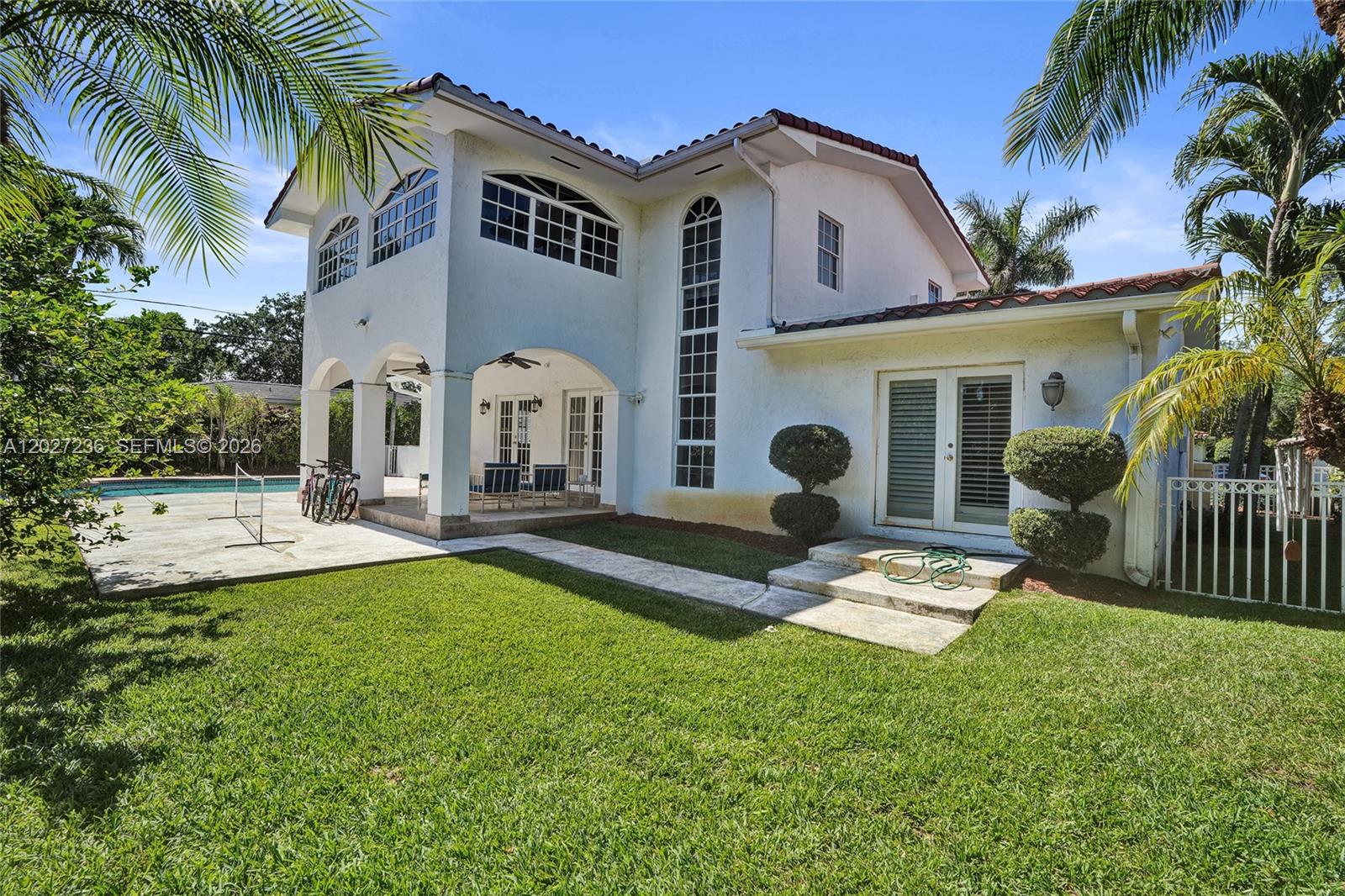 CORAL GABLES COUNTRY CLUB - Residential Lease