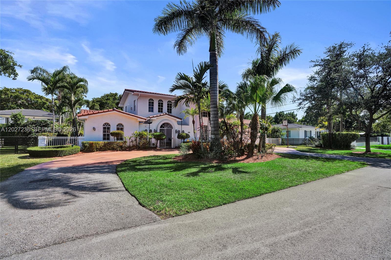 CORAL GABLES COUNTRY CLUB - Residential Lease