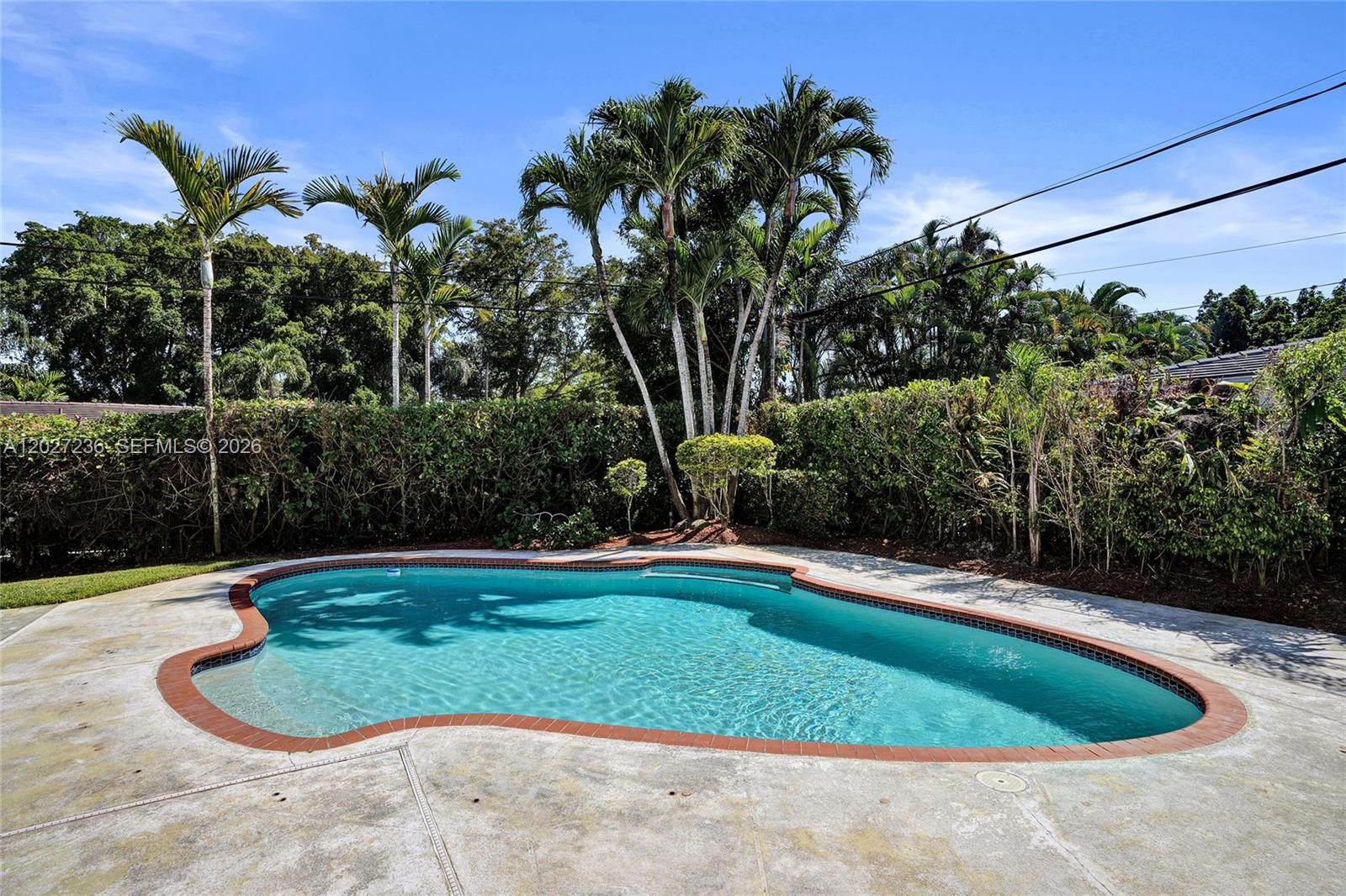 CORAL GABLES COUNTRY CLUB - Residential Lease