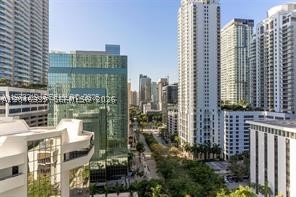 THE PLAZA 901 BRICKELL CO - Residential Lease