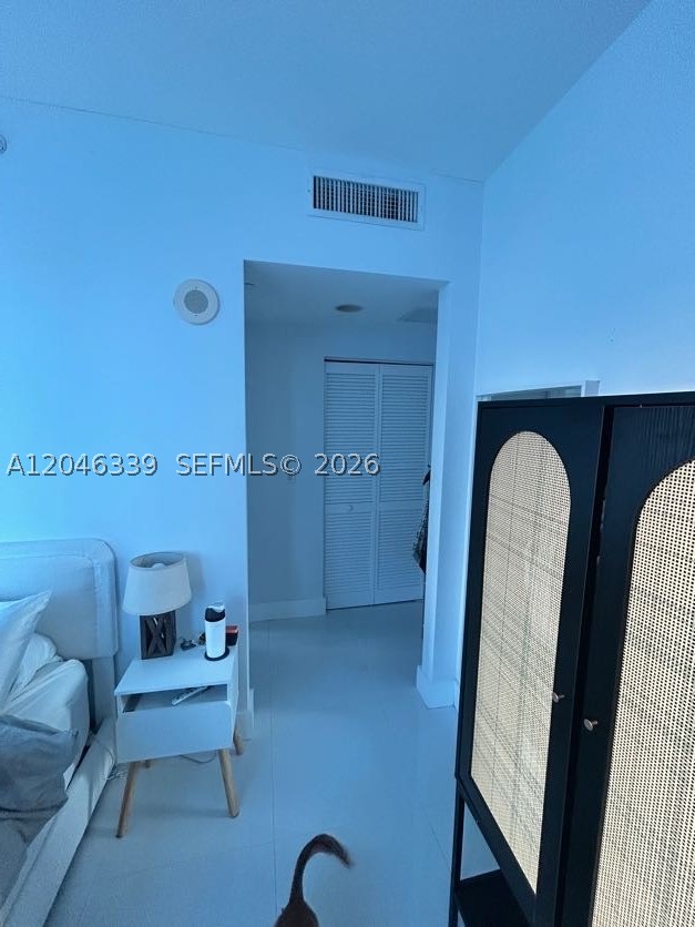THE PLAZA 901 BRICKELL CO - Residential Lease
