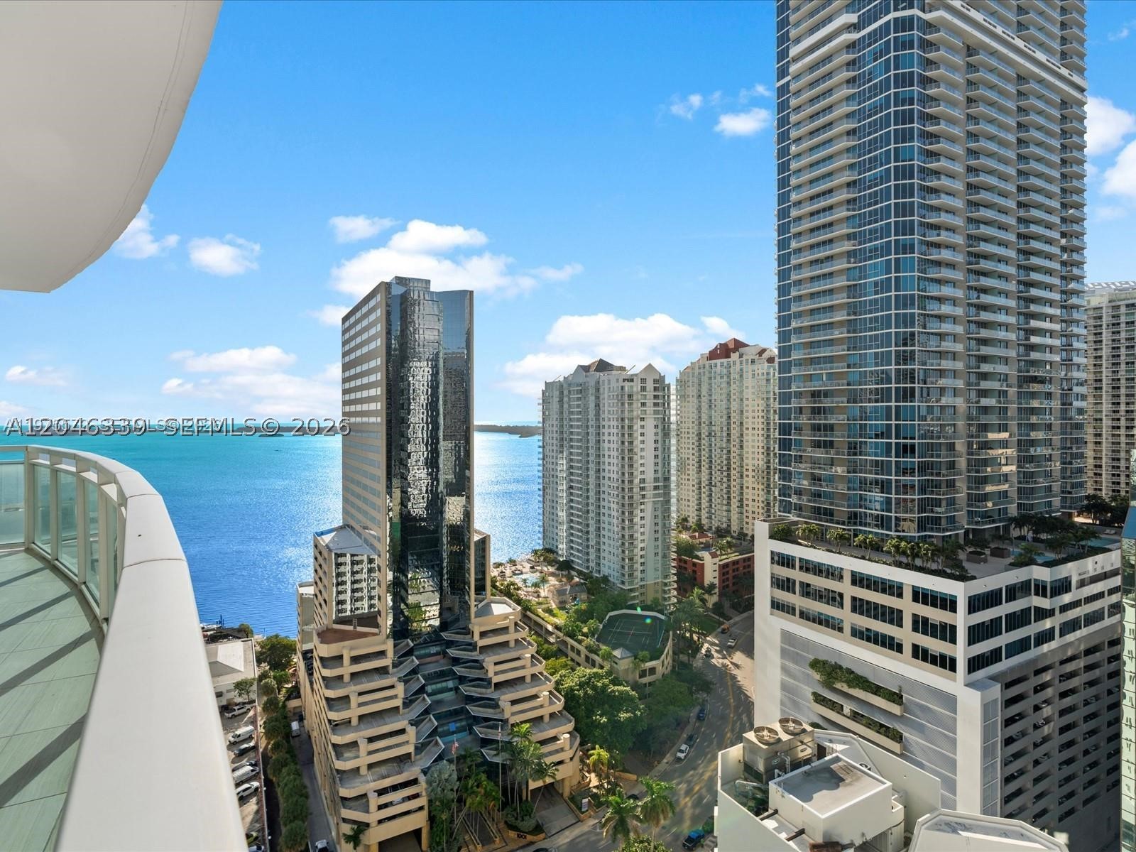 THE PLAZA 901 BRICKELL CO - Residential Lease