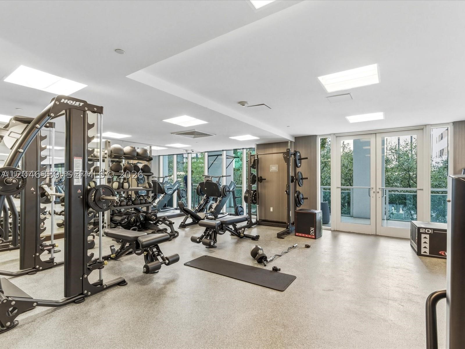 THE PLAZA 901 BRICKELL CO - Residential Lease