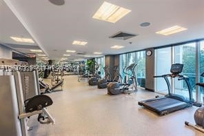 THE PLAZA 901 BRICKELL CO - Residential Lease