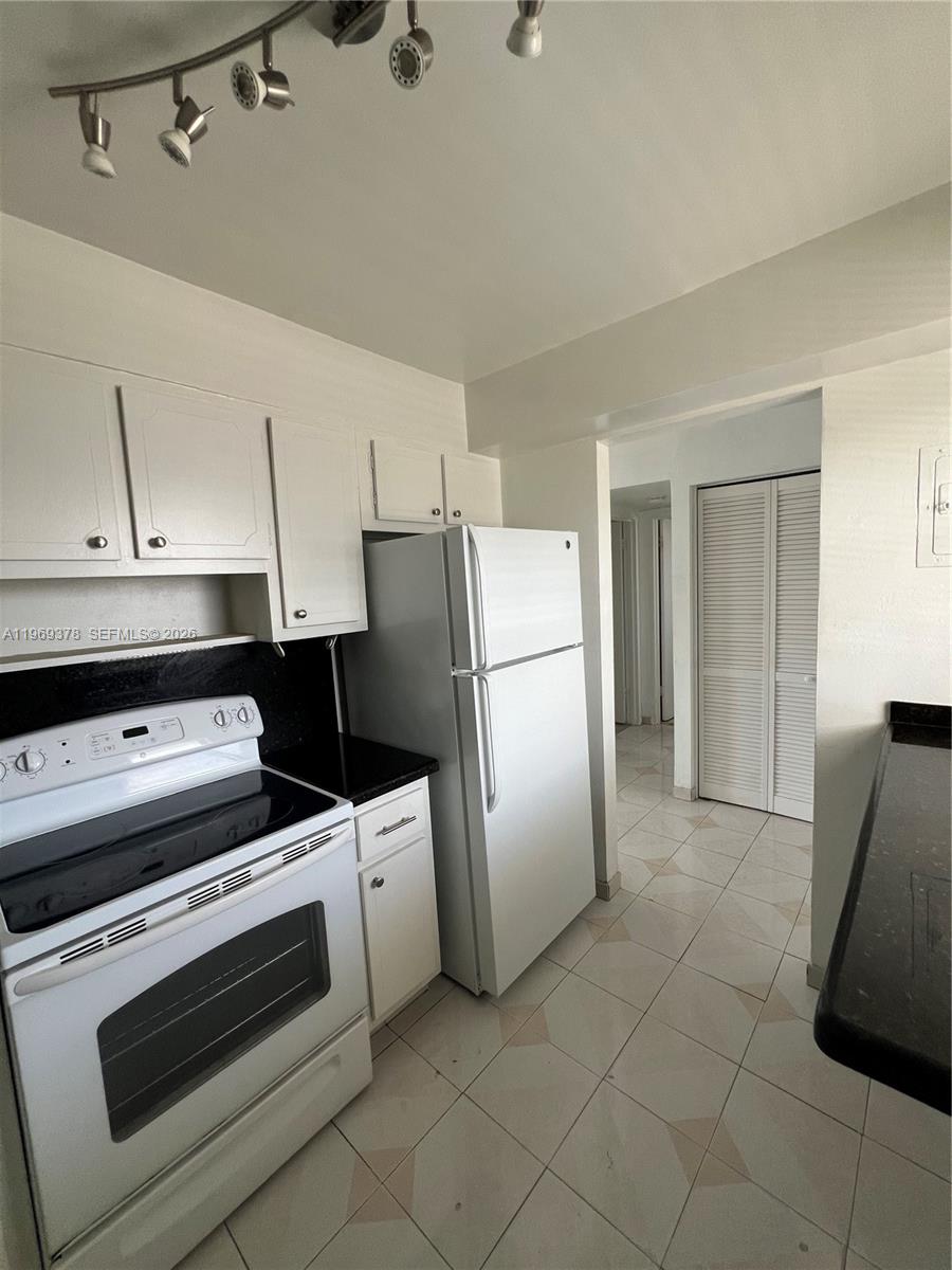 41ST STREET BUSINESS SUB - Residential