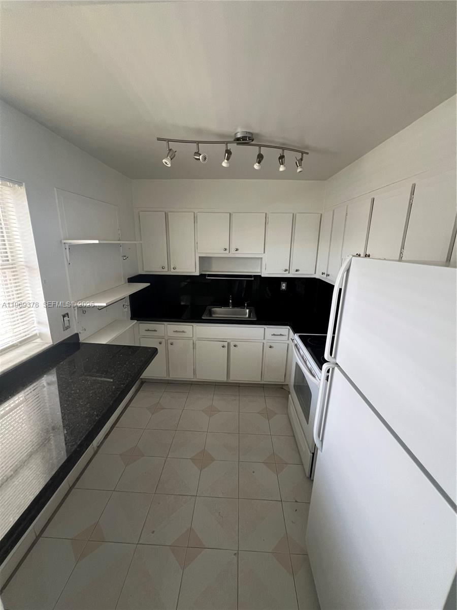 41ST STREET BUSINESS SUB - Residential