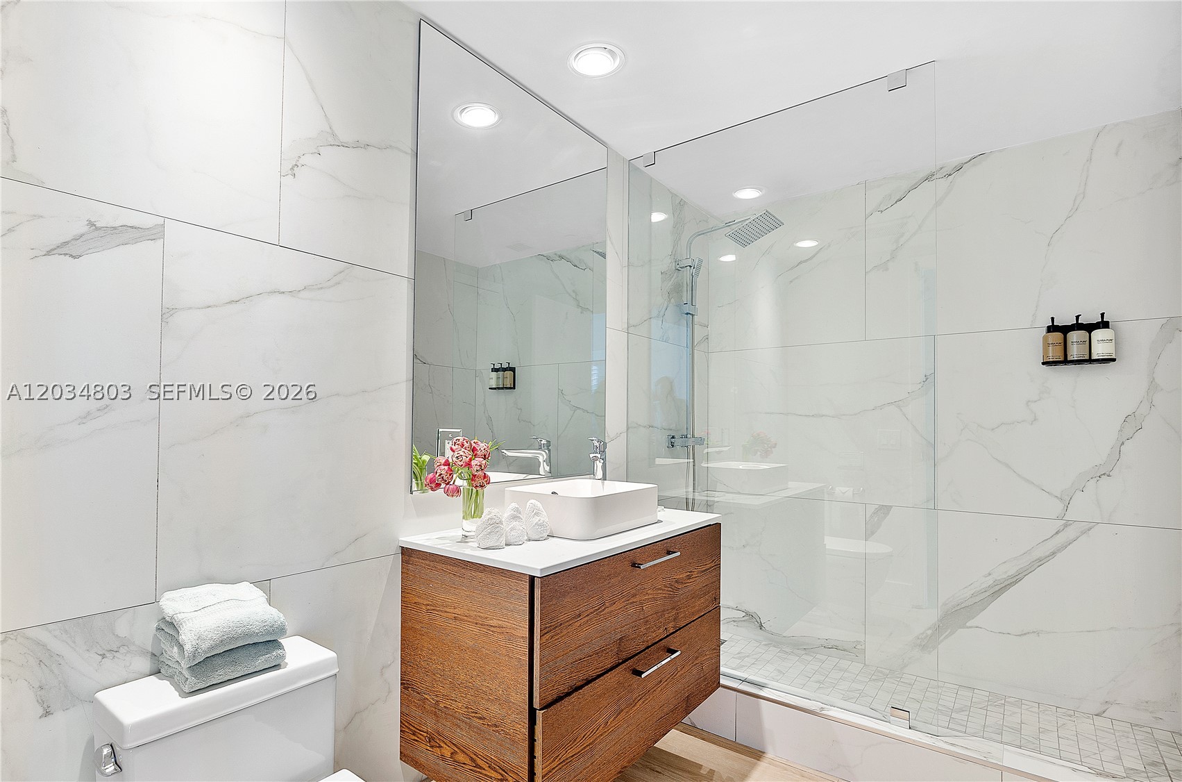 ICON BRICKELL CONDO NO 3 - Residential