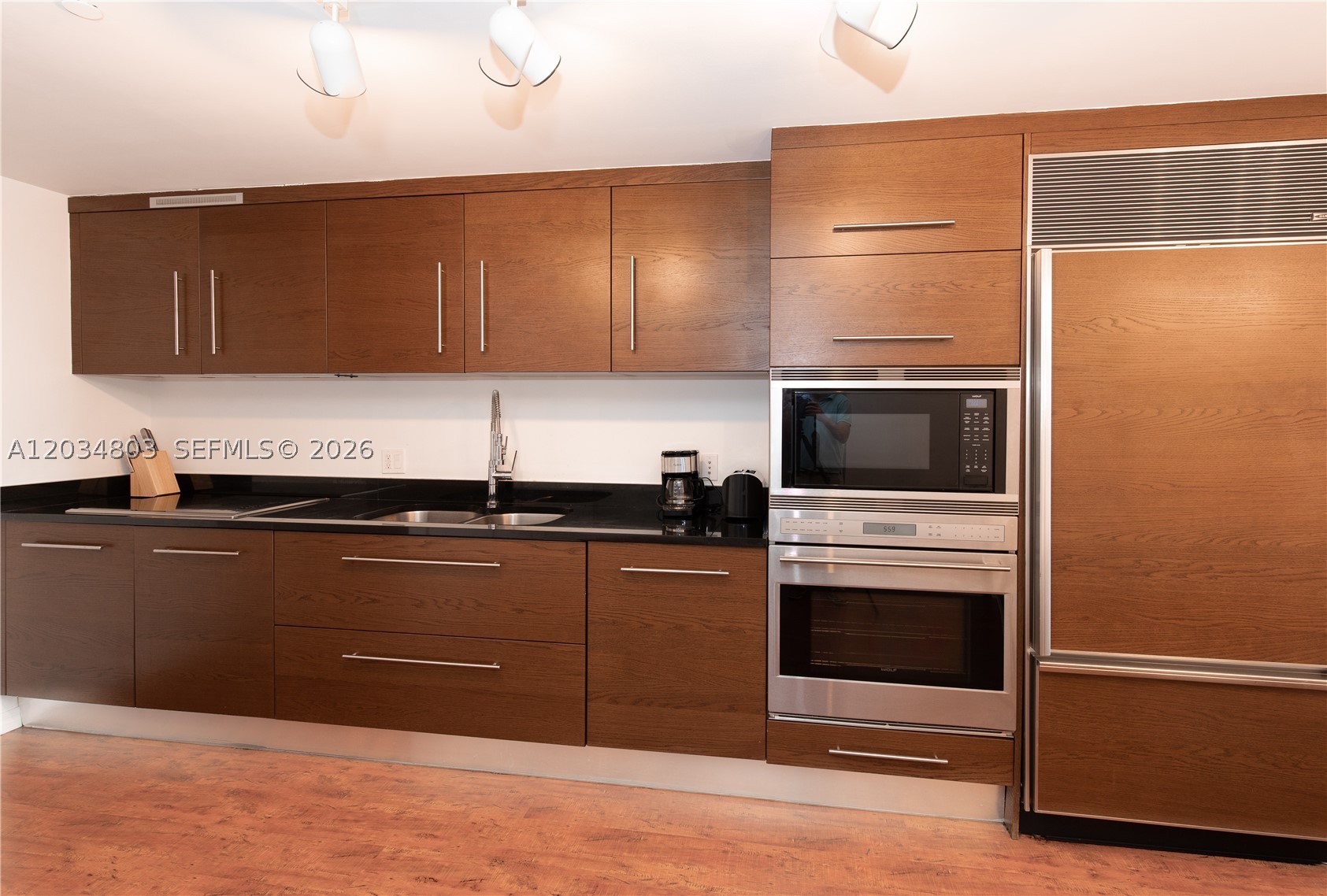 ICON BRICKELL CONDO NO 3 - Residential