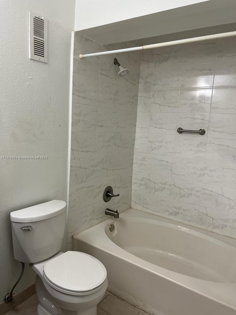 BISCAYNE BEACH CLUB CONDO - Residential Lease