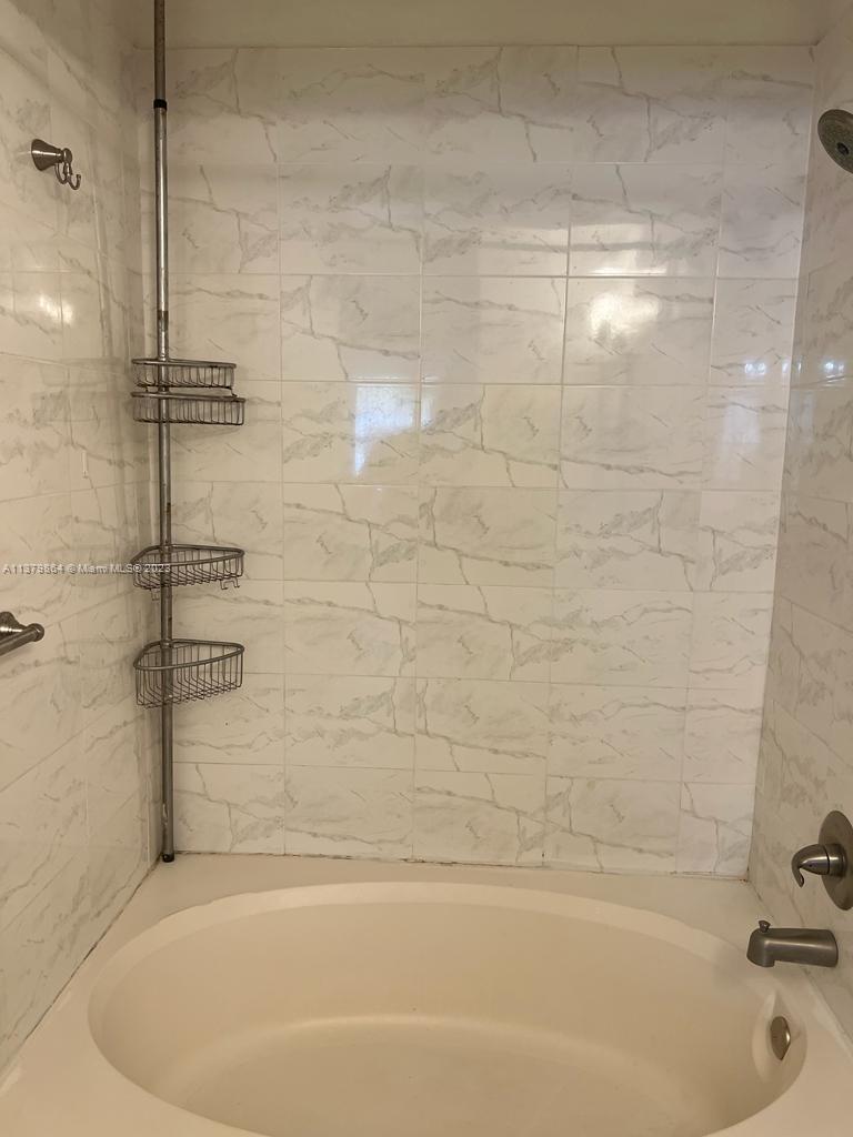 BISCAYNE BEACH CLUB CONDO - Residential Lease