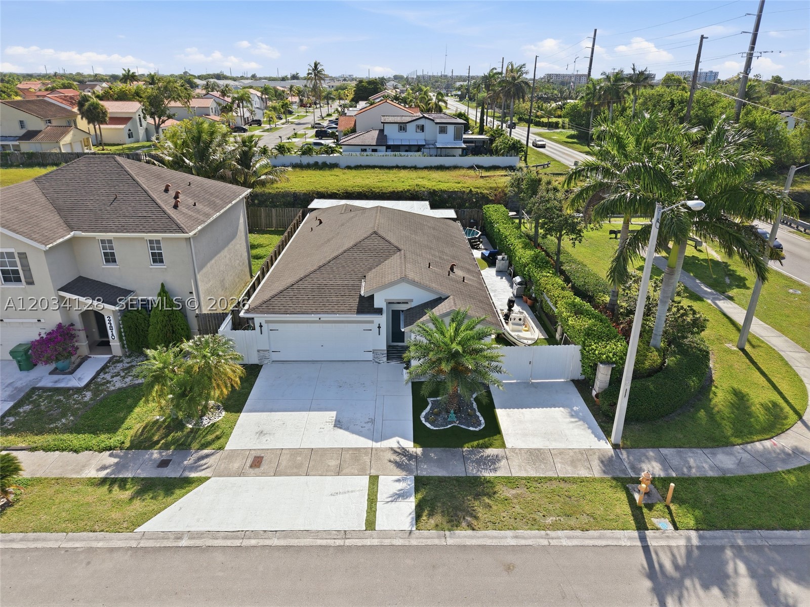 BAY GARDENS - Residential