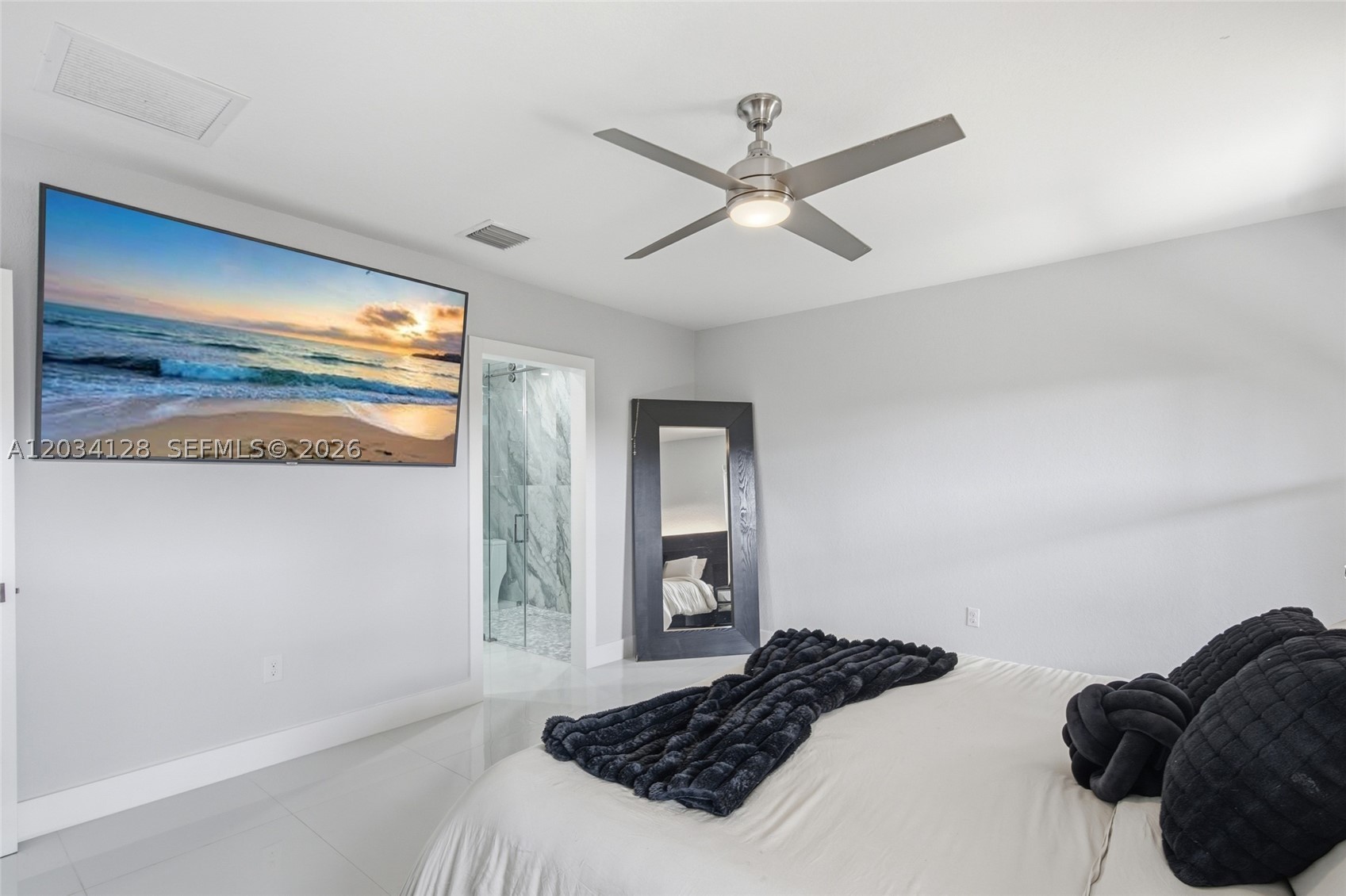 BAY GARDENS - Residential