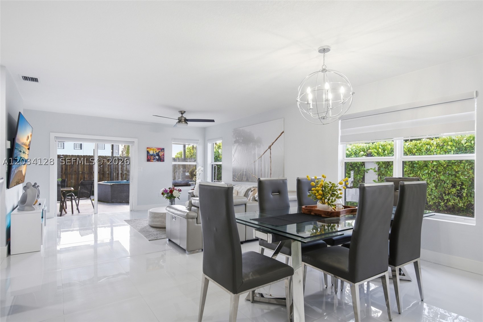 BAY GARDENS - Residential
