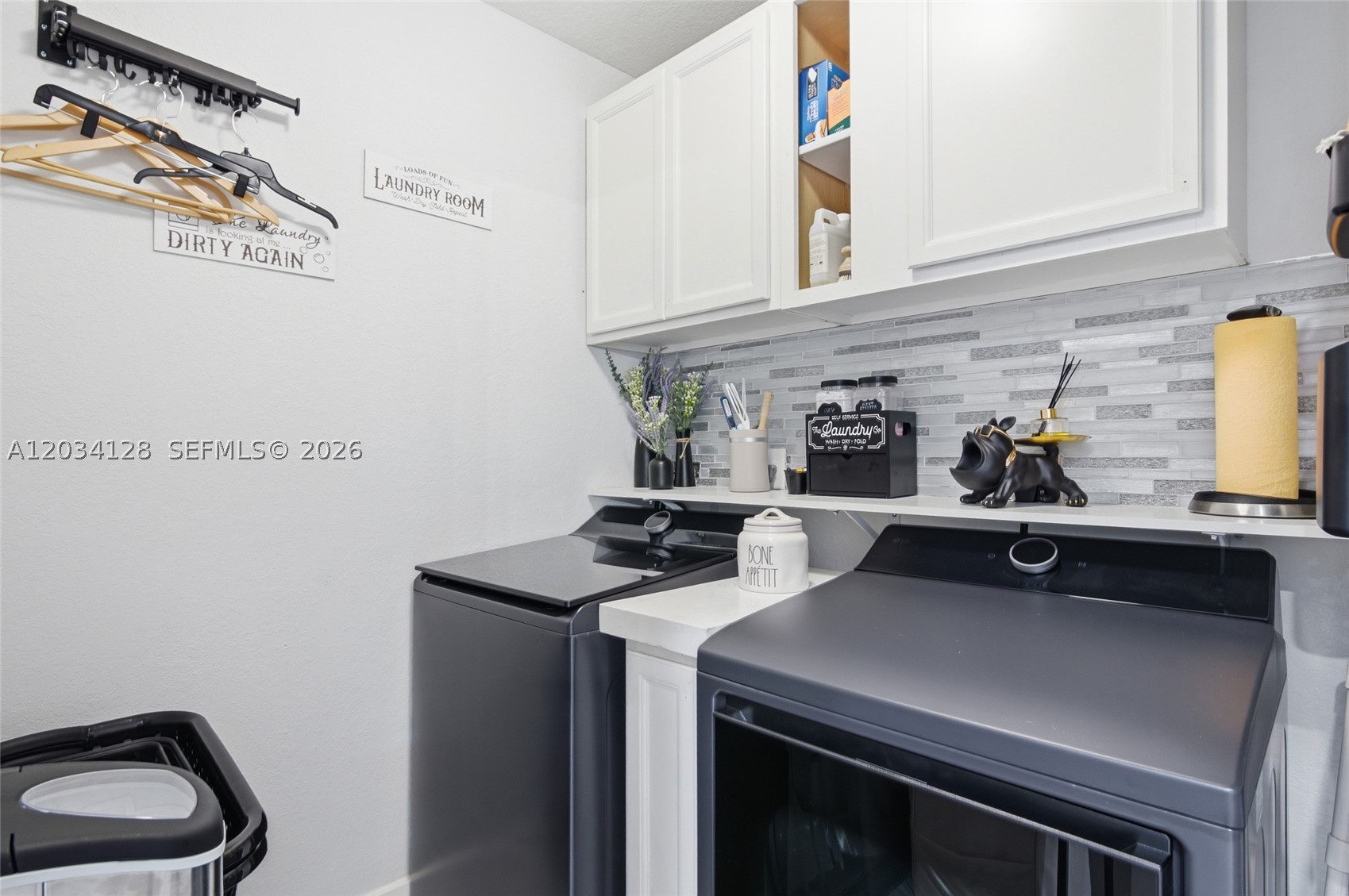 BAY GARDENS - Residential