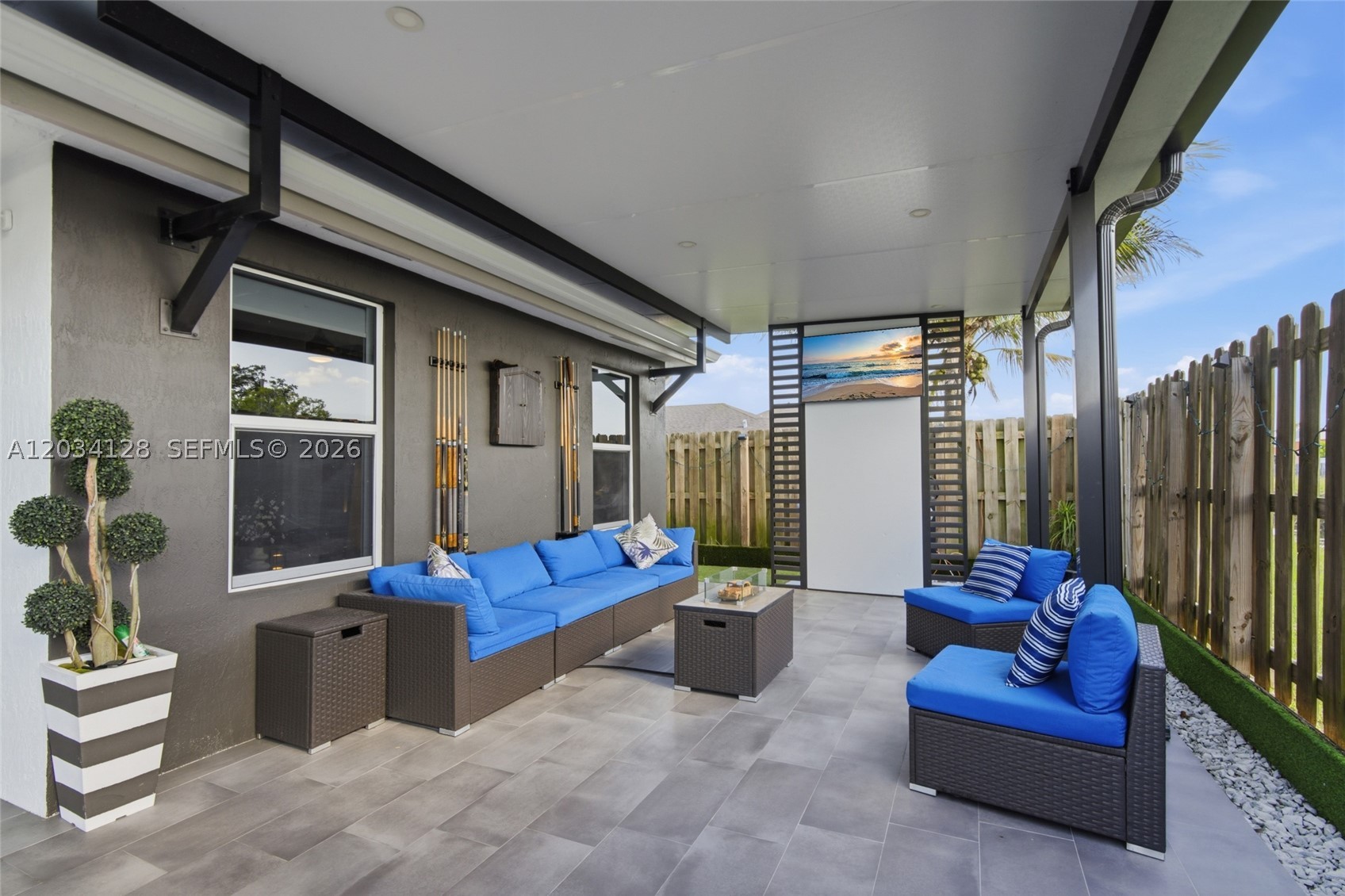 BAY GARDENS - Residential