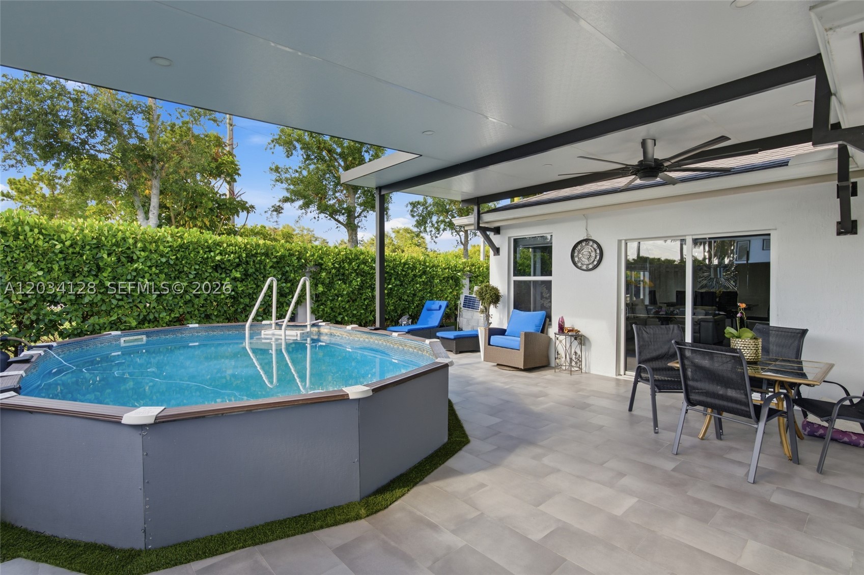 BAY GARDENS - Residential