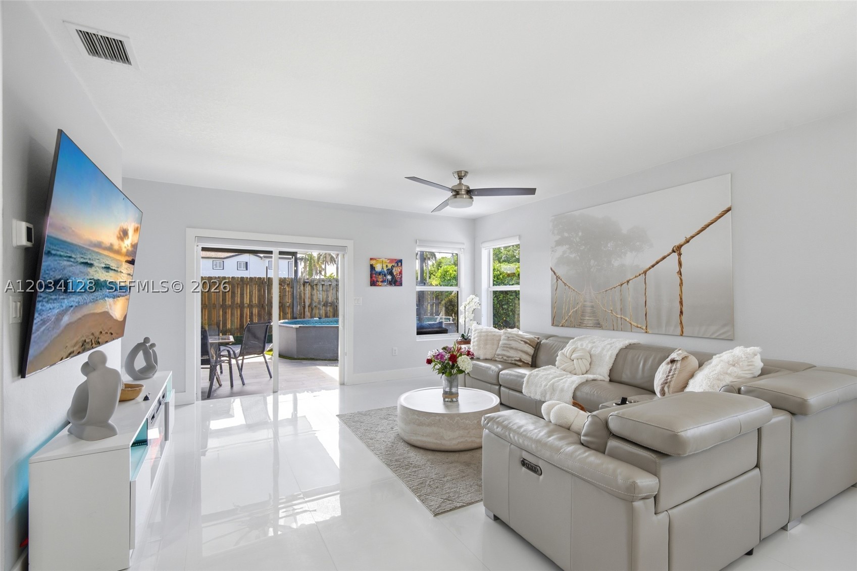 BAY GARDENS - Residential