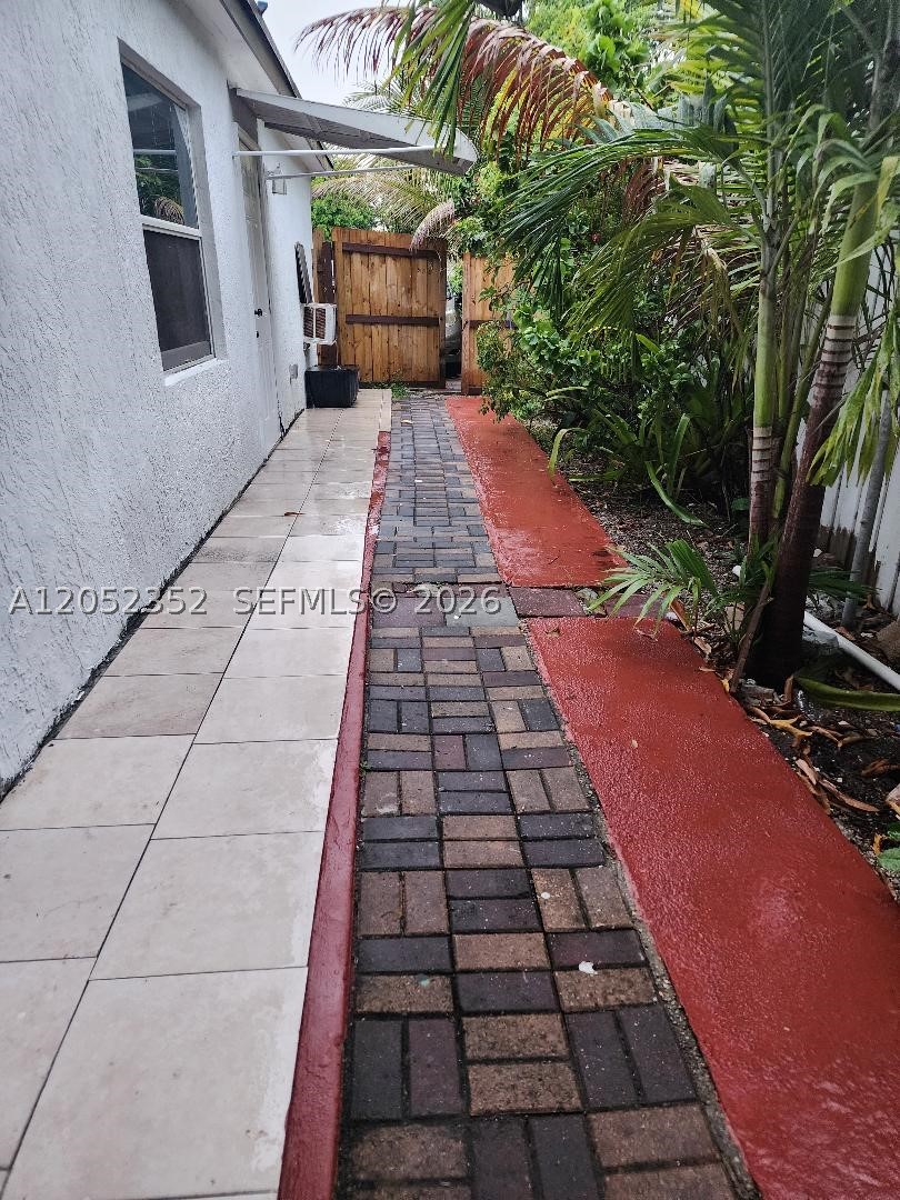 NICHOLS HEIGHTS - Residential Lease