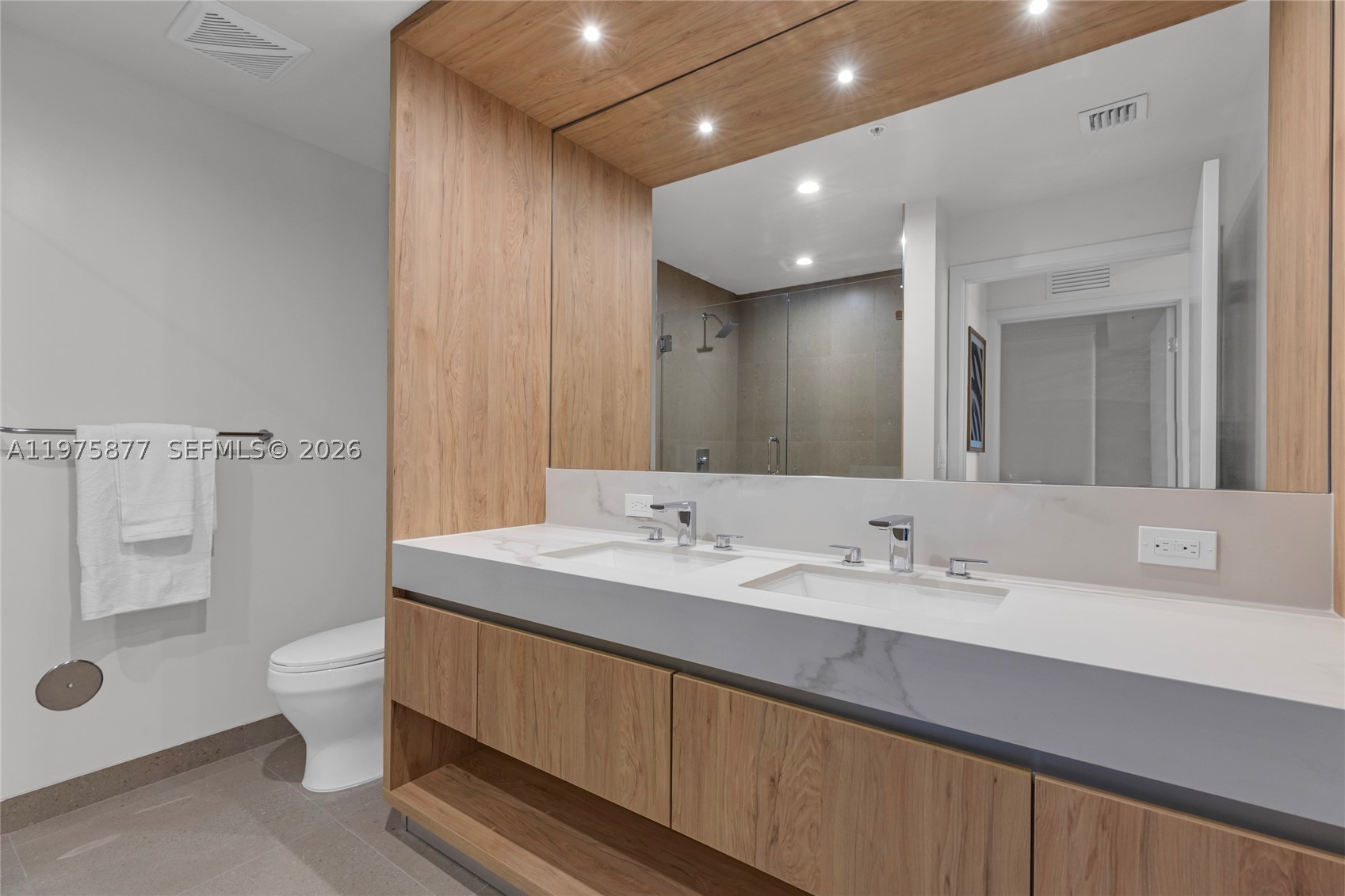 THE CROSBY MIAMI WORLDCENT - Residential