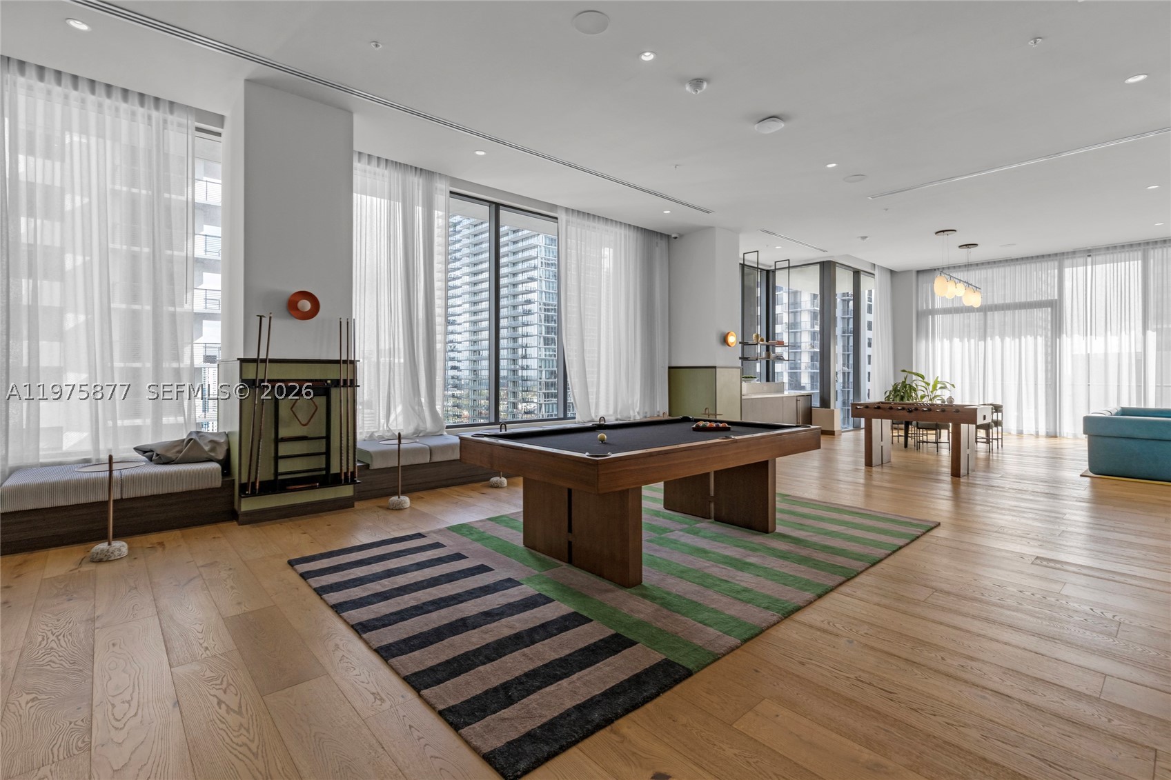 THE CROSBY MIAMI WORLDCENT - Residential
