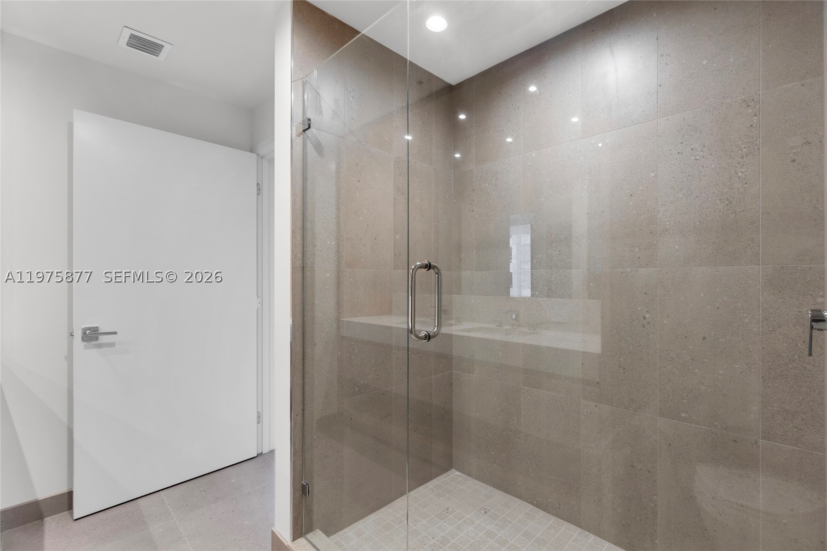 THE CROSBY MIAMI WORLDCENT - Residential