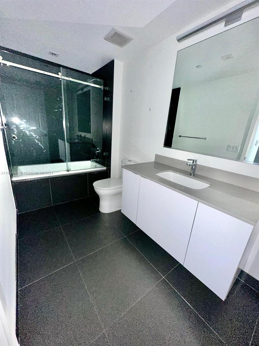 CANVAS CONDO - Residential Lease