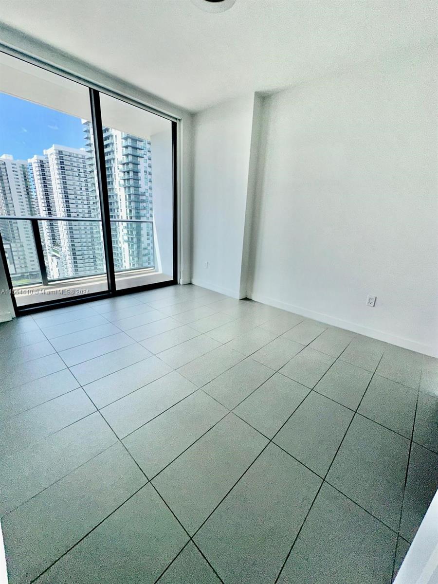 CANVAS CONDO - Residential Lease