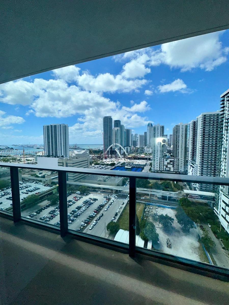 CANVAS CONDO - Residential Lease