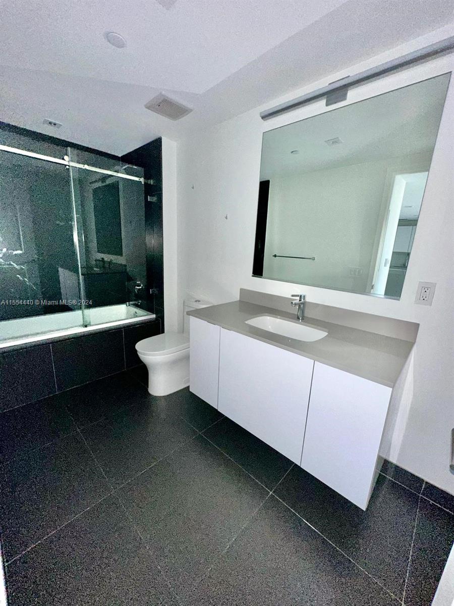 CANVAS CONDO - Residential Lease