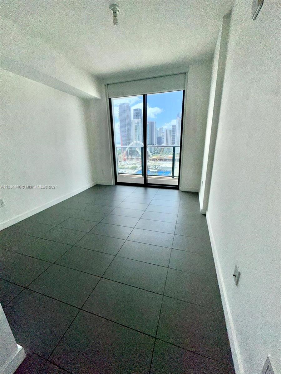 CANVAS CONDO - Residential Lease