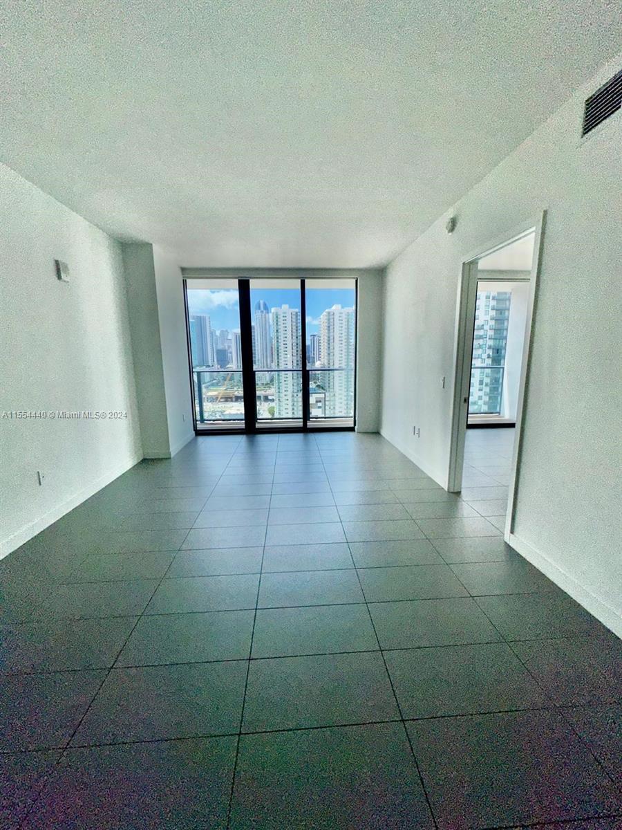 CANVAS CONDO - Residential Lease