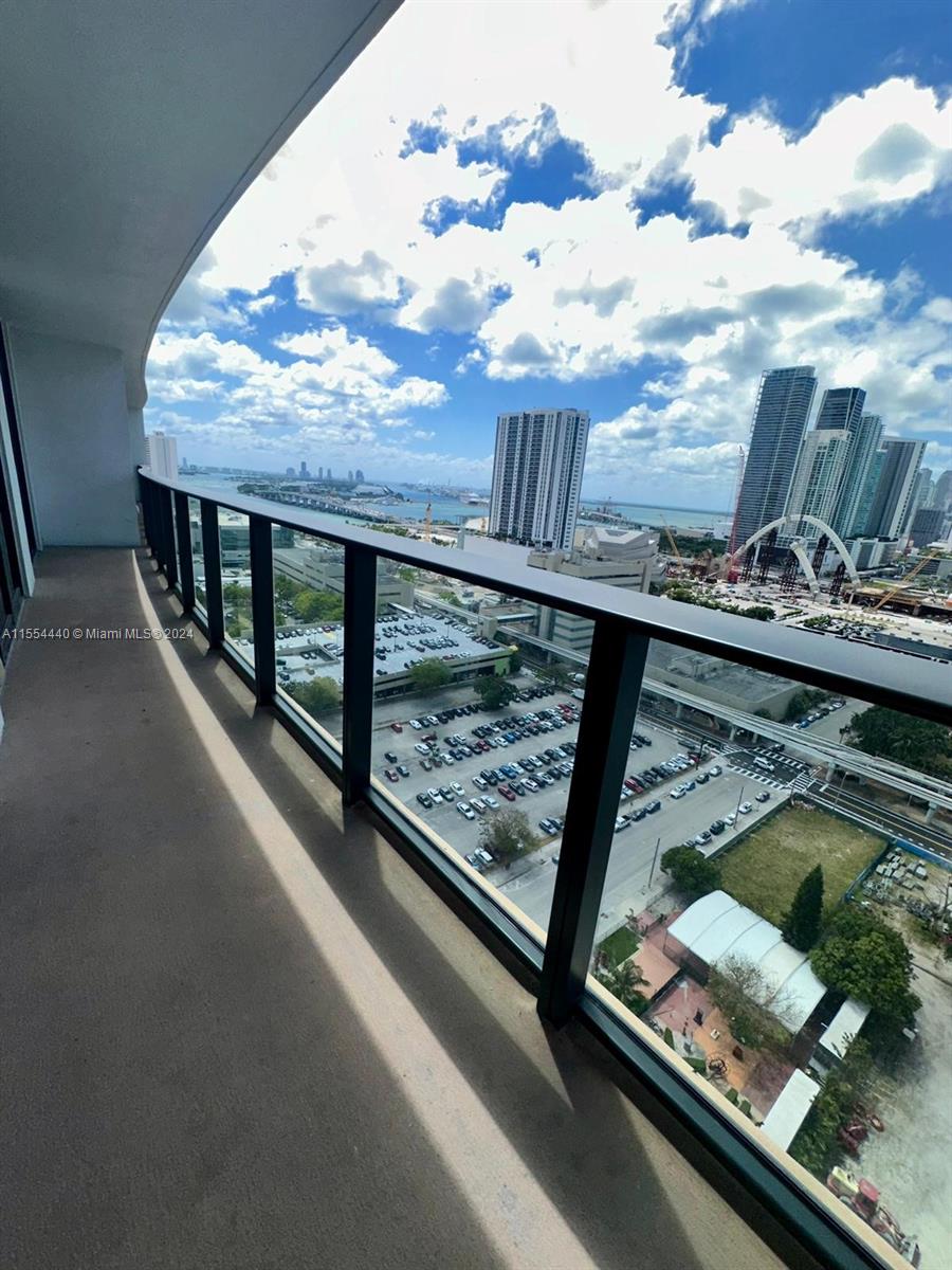 CANVAS CONDO - Residential Lease