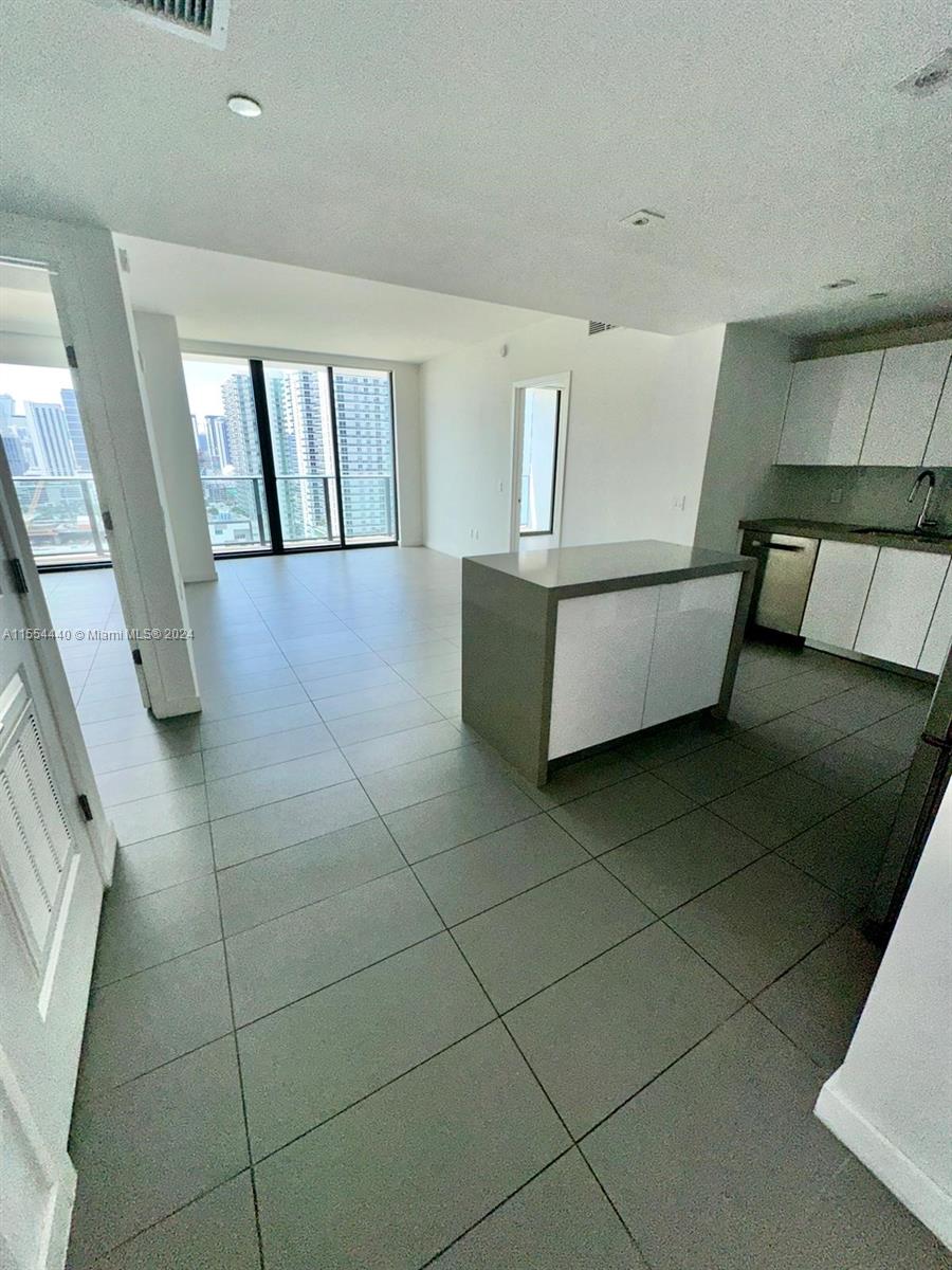 CANVAS CONDO - Residential Lease