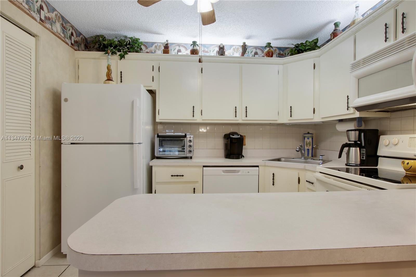 PINE RIDGE III CONDO - Residential