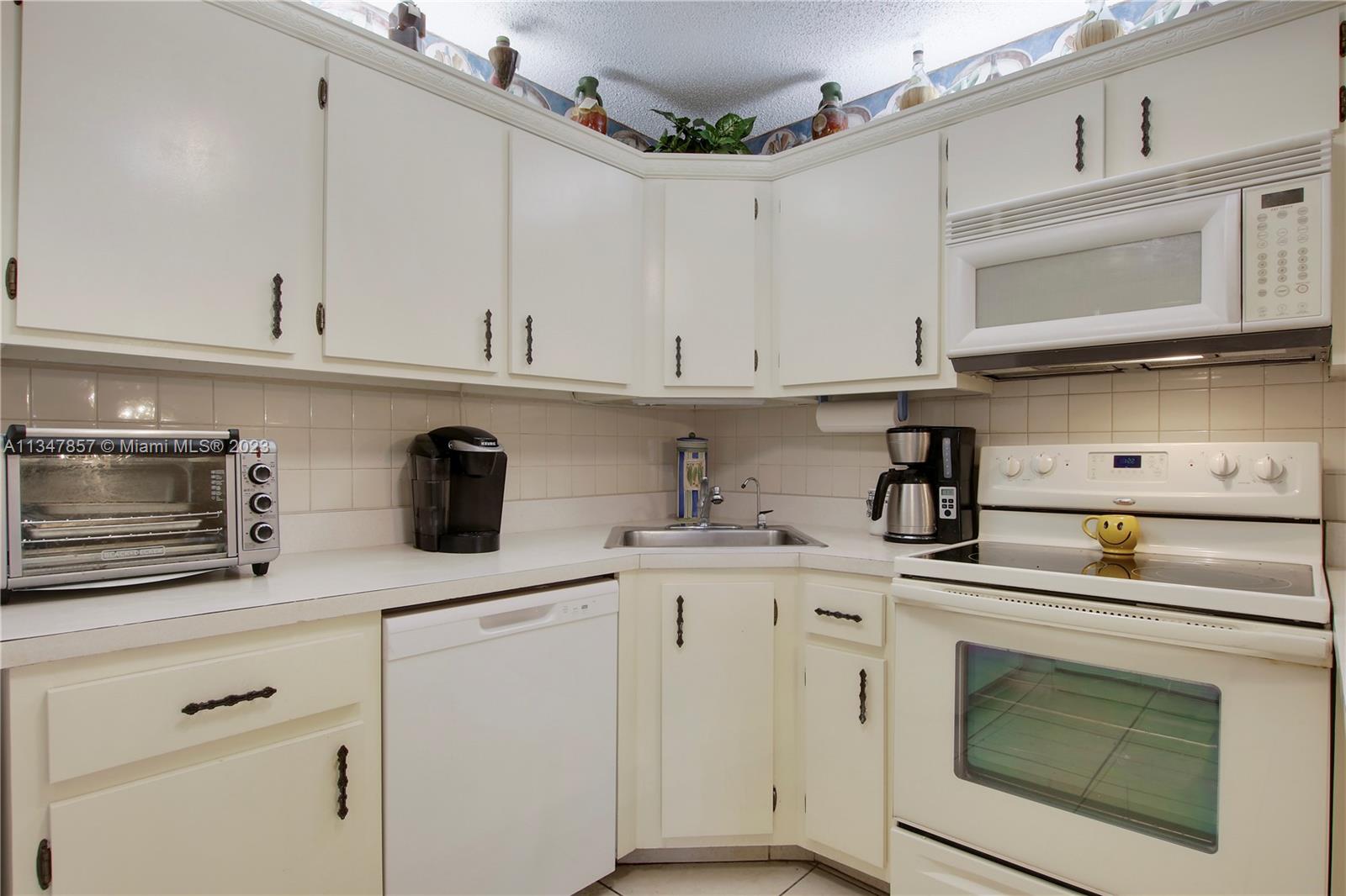 PINE RIDGE III CONDO - Residential