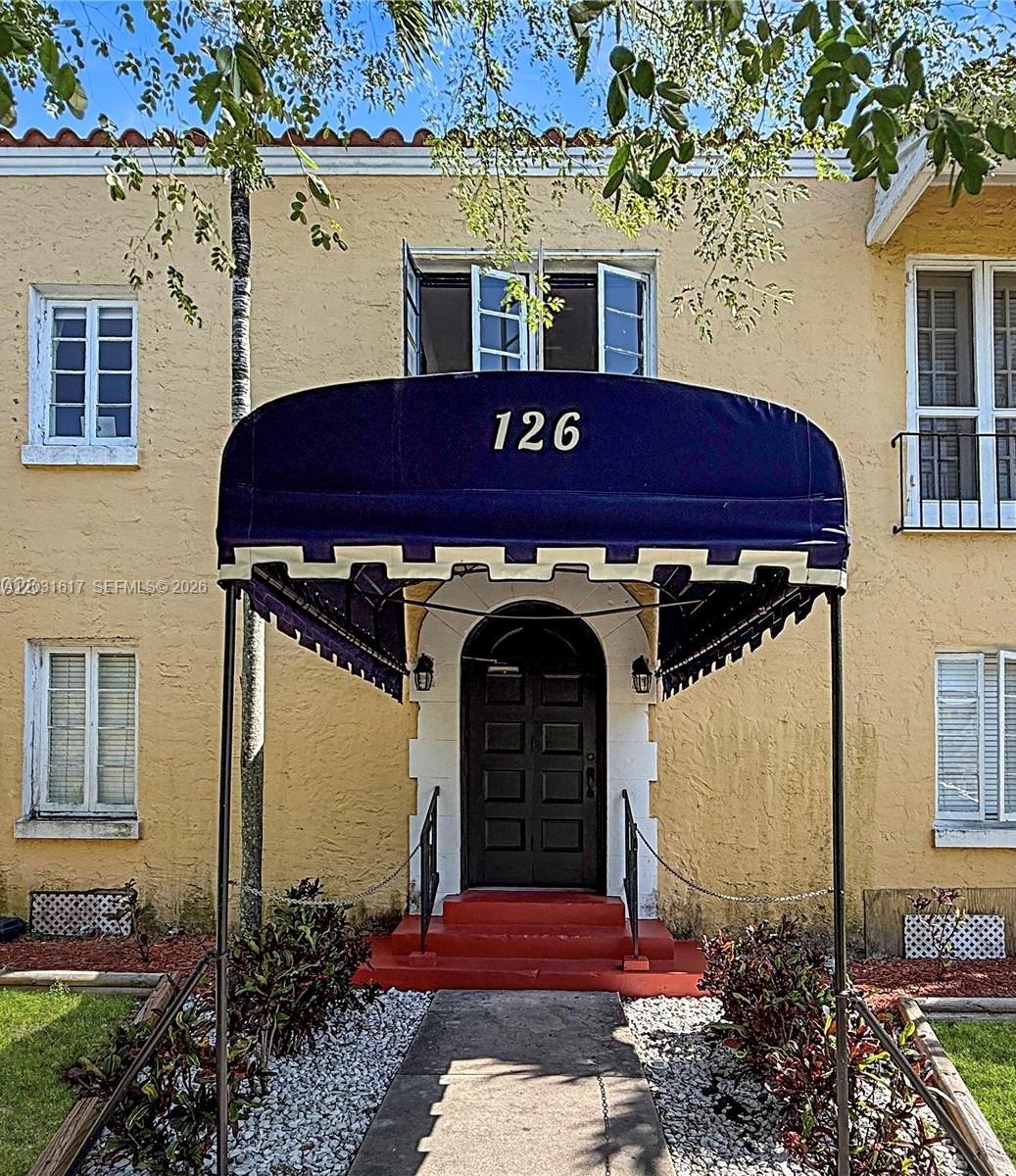 Updated Studio in a charming boutique building in the heart of Coral Gables. Features laminate wood flooring, refreshed bathroom, functional kitchenette, and plentiful closet space. Conveniently located near Miracle Mile, restaurants, shopping, and public transportation. Move-in ready and ideal for enjoying the best of Coral Gables living.