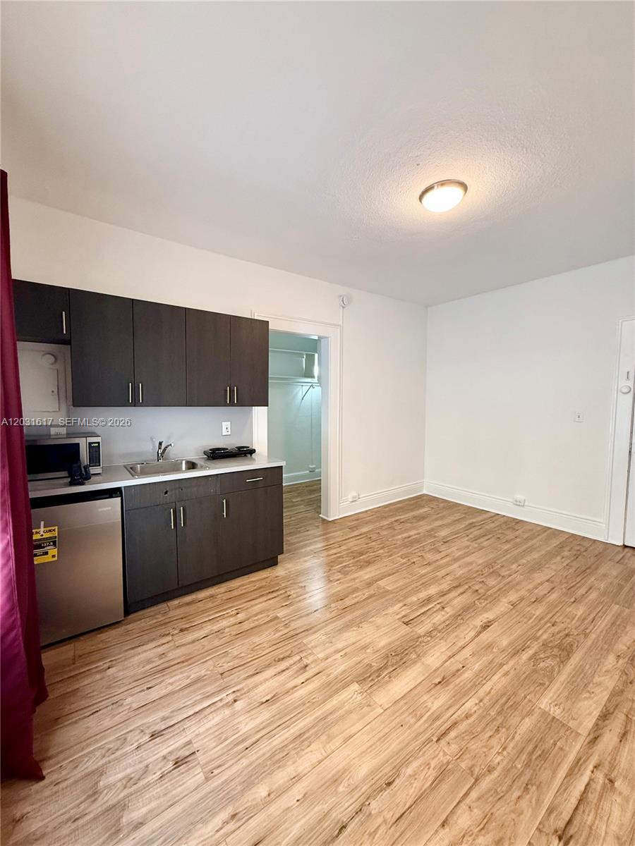 MENDOZA CONDO - Residential Lease