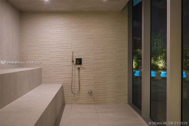 ARIA ON THE BAY CONDO - Residential Lease