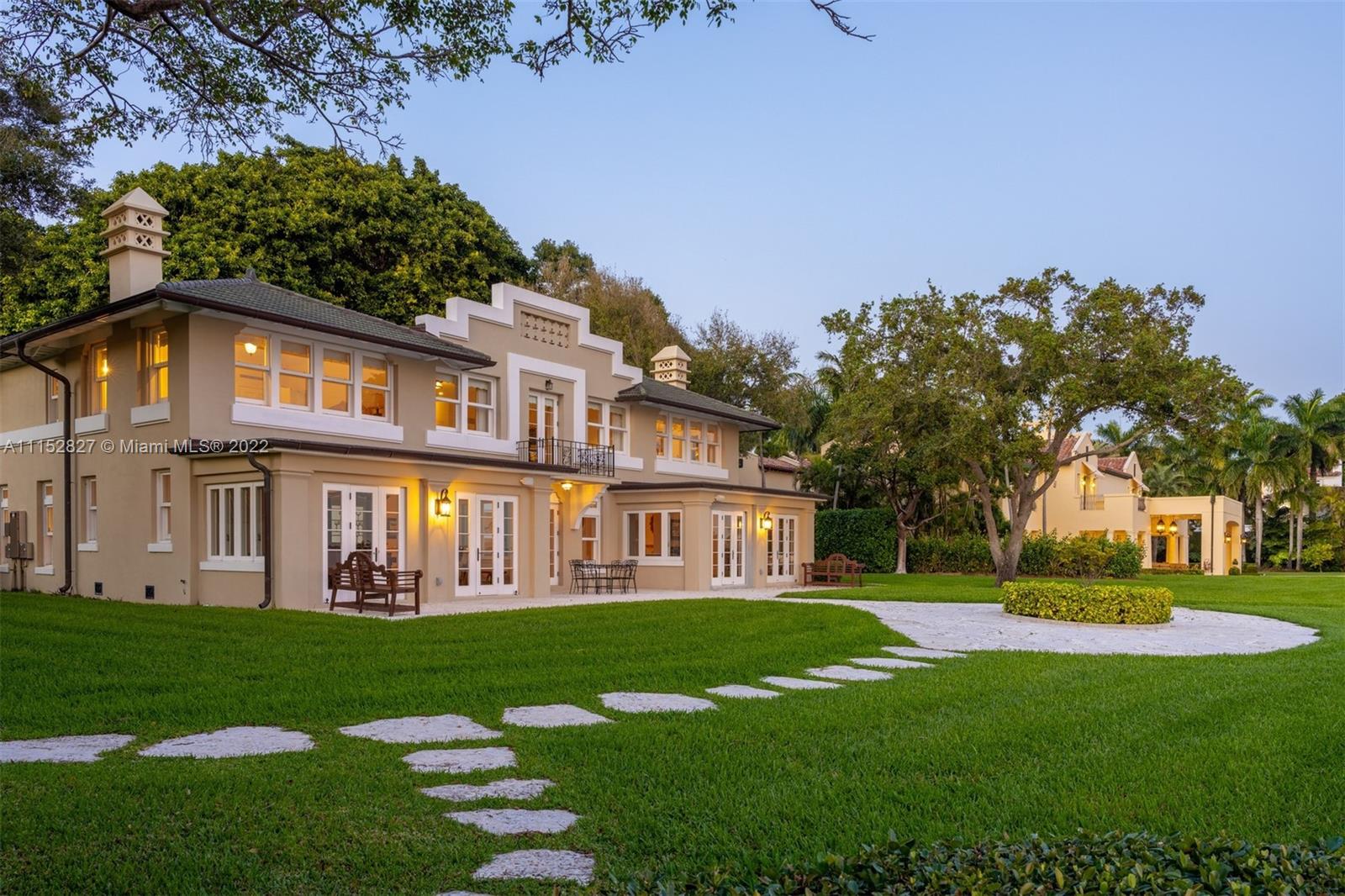 BRICKELLS FLAGLER - Residential