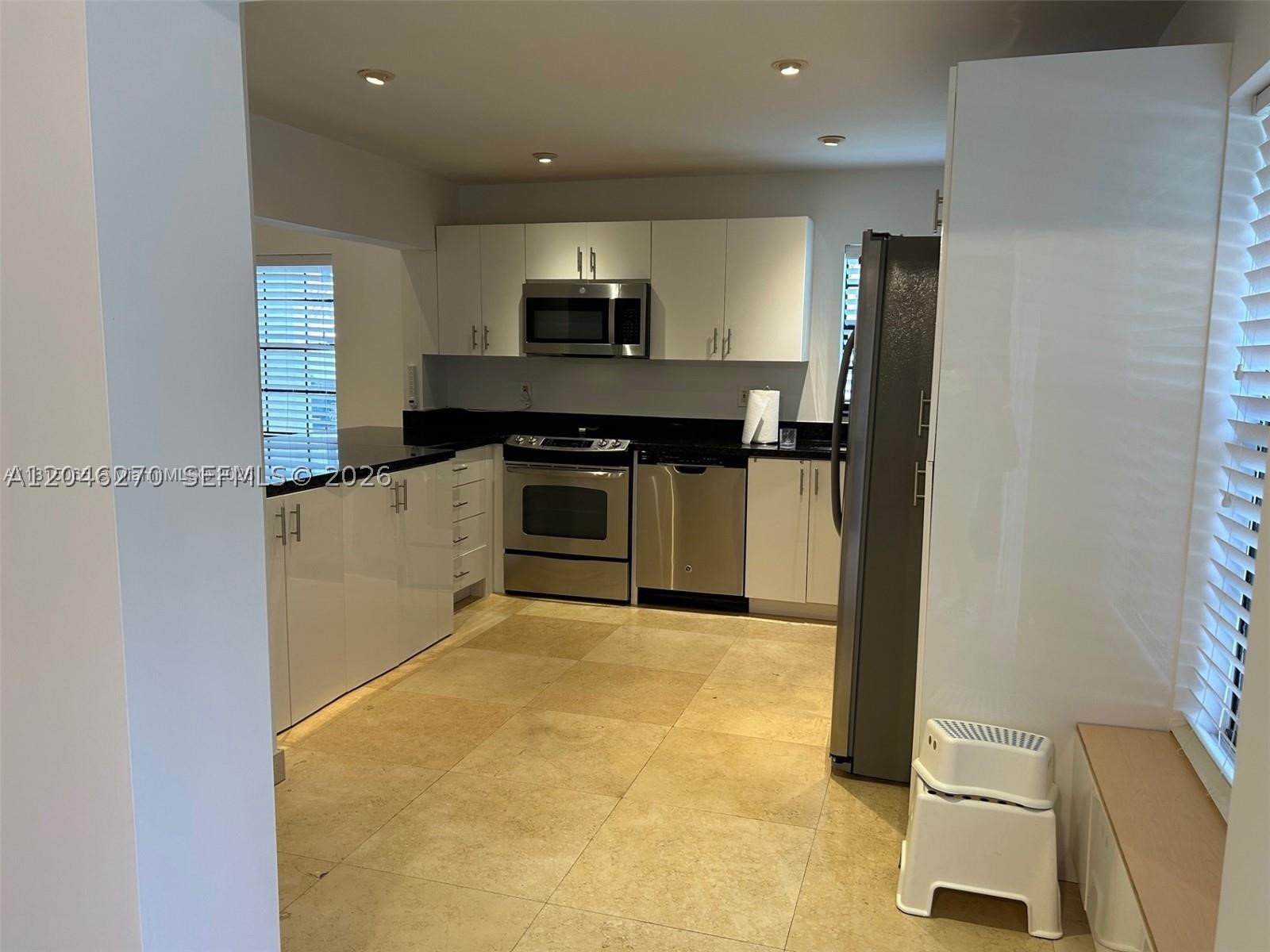 COSTAIN VILLAS HARBOR VIL - Residential