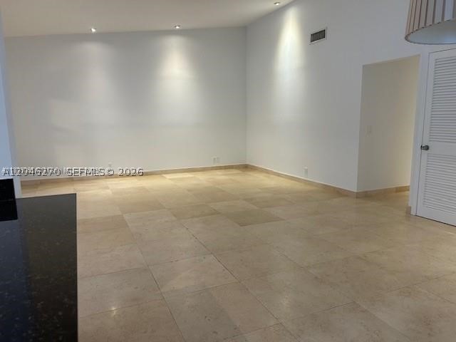 COSTAIN VILLAS HARBOR VIL - Residential
